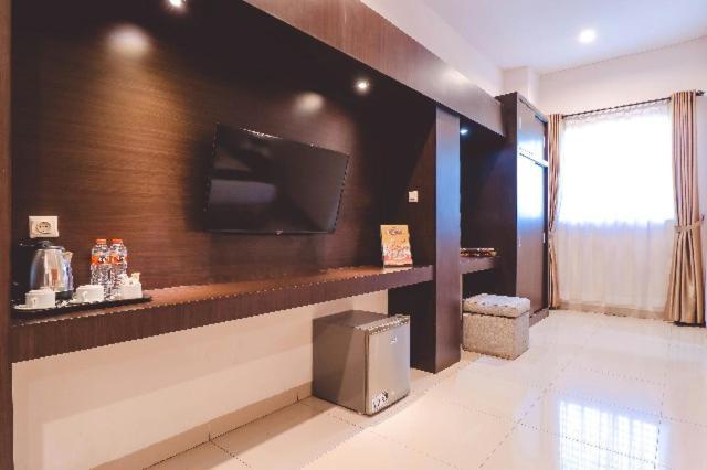Saka Hotel Medan Sunggal Exterior photo